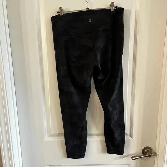 Lululemon Wunder Under High-Rise 25" *Full-On Luxtreme Sz 12 - Picture 5 of 6